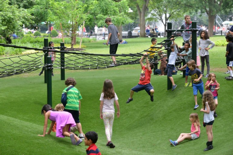 Read more about the article Why Kids Need Nature in Urban Areas